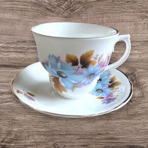 Arklow bone china floral pattern, blue field flowers, gold rims, Ireland,vintage